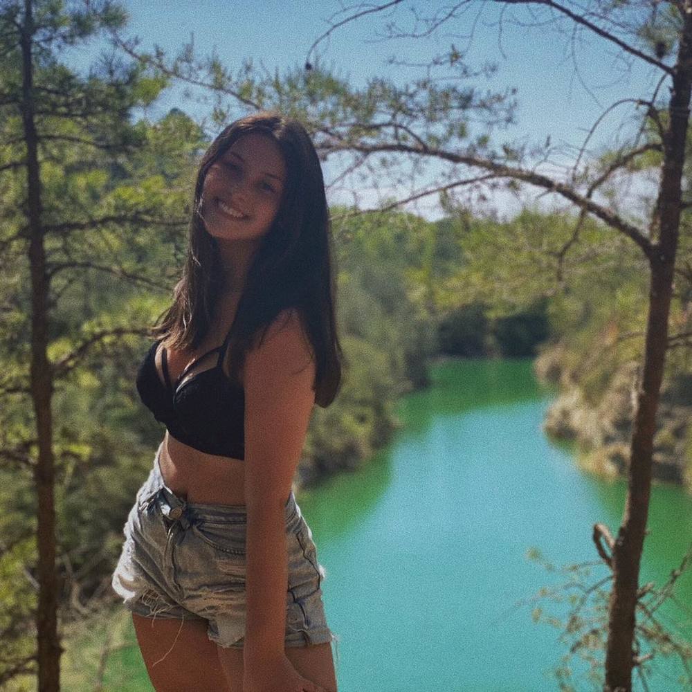 Meet your Posher, Esther